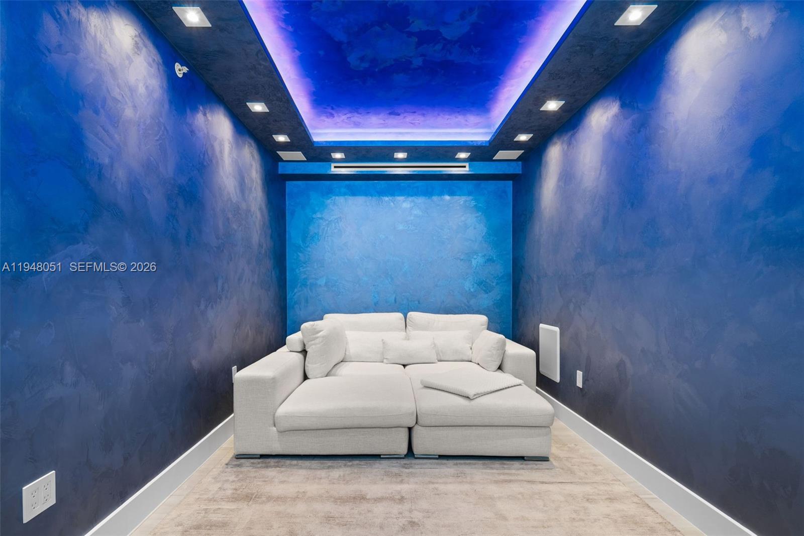 THE PENINSULA II CONDO - Residential