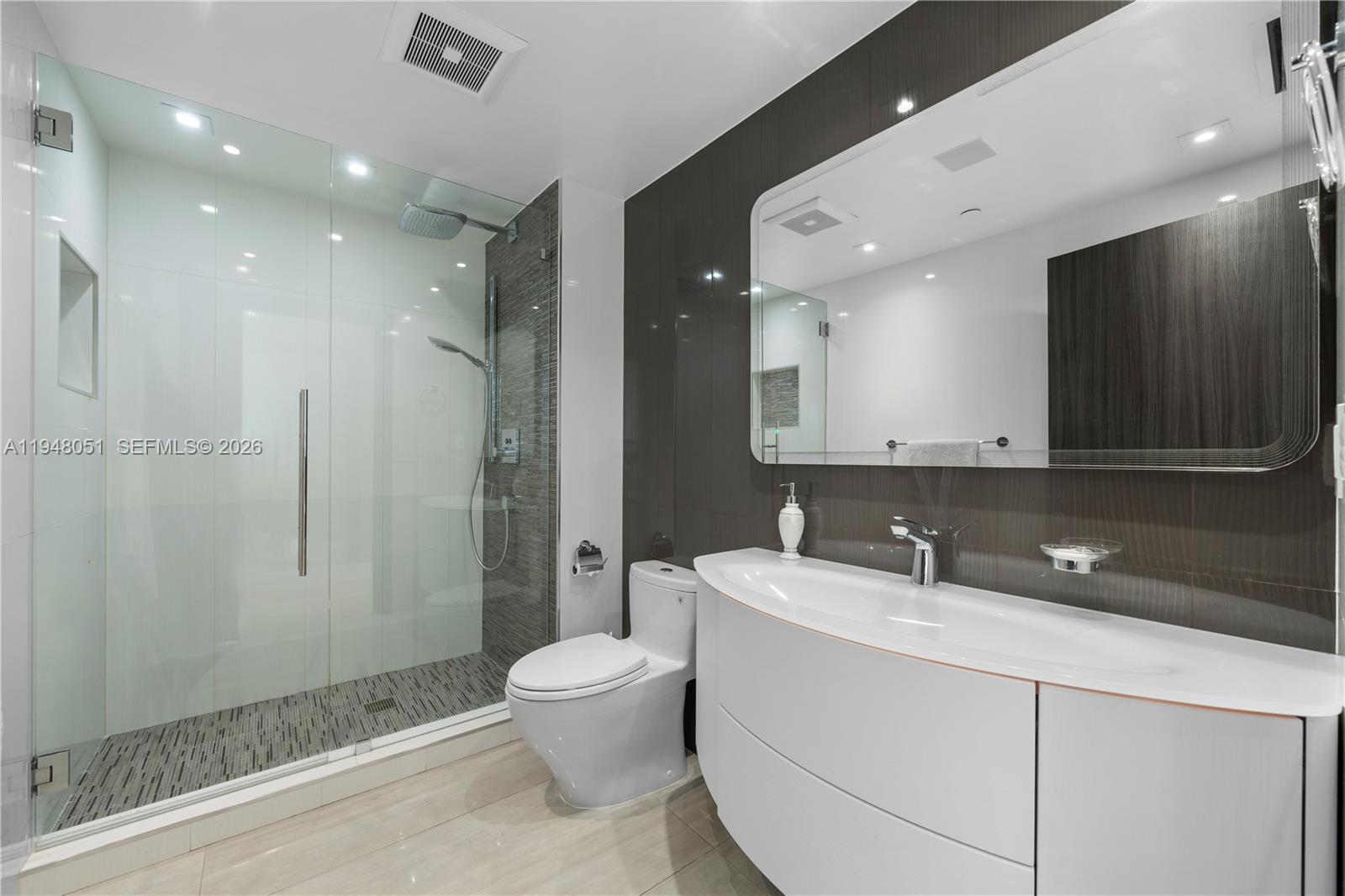 THE PENINSULA II CONDO - Residential