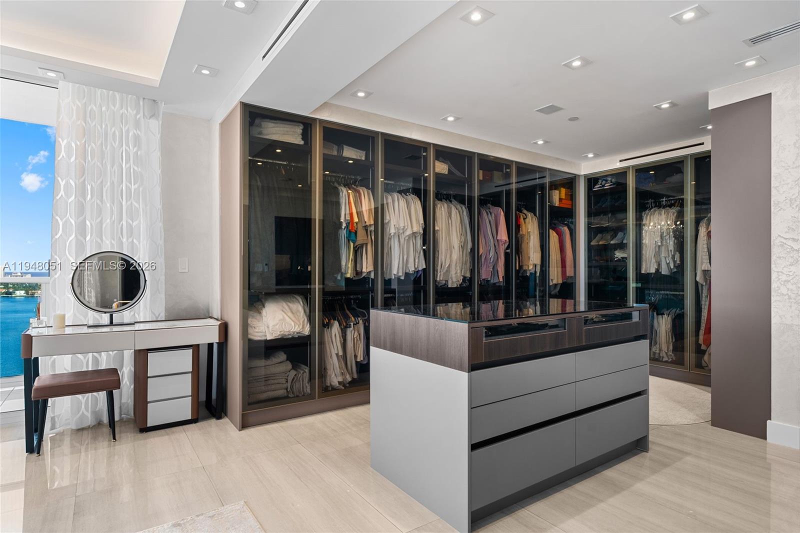 THE PENINSULA II CONDO - Residential