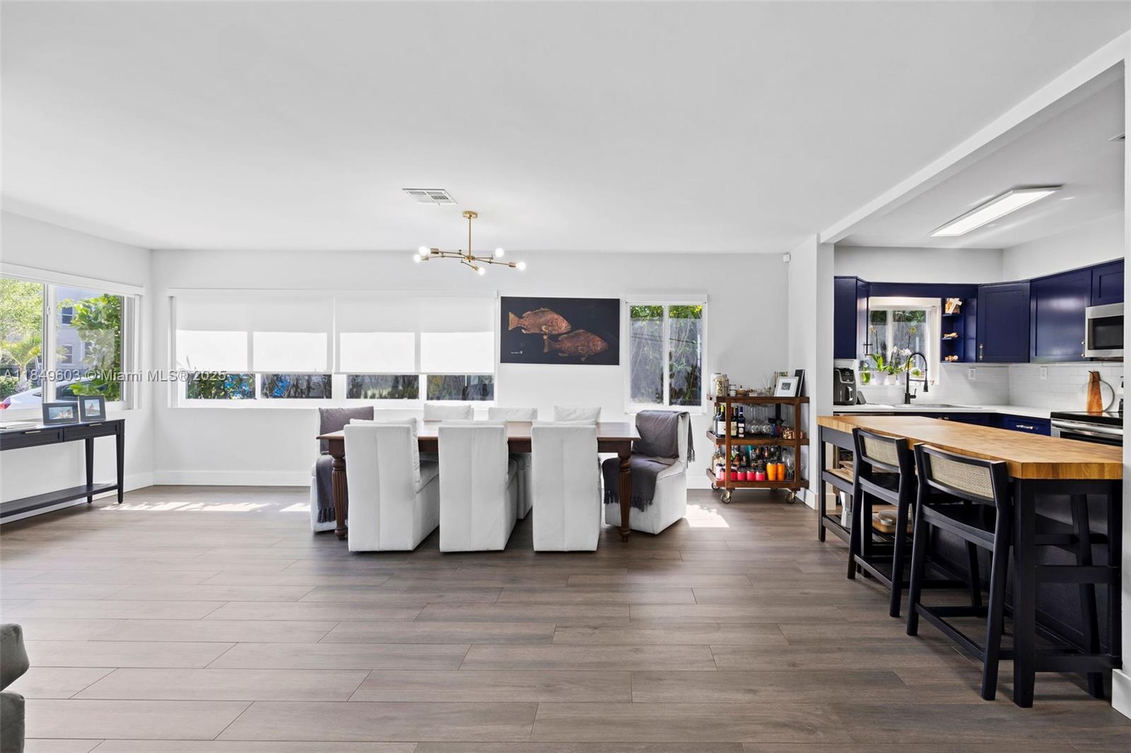 HOLLYWOOD - Residential