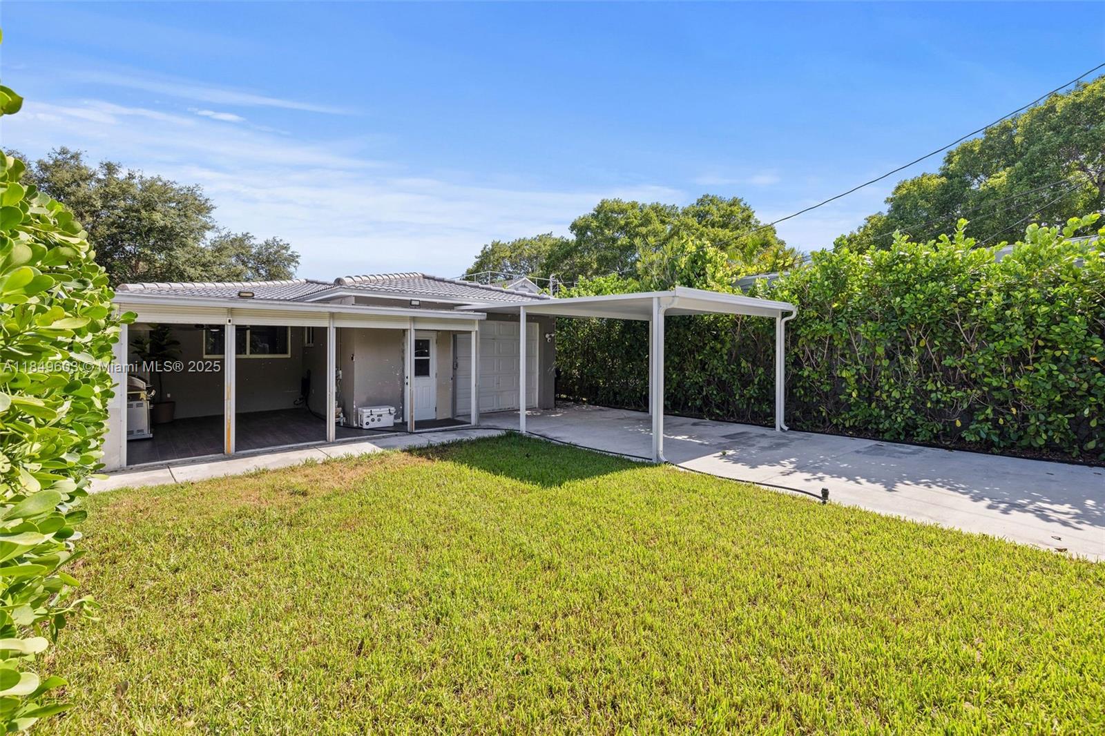 HOLLYWOOD - Residential