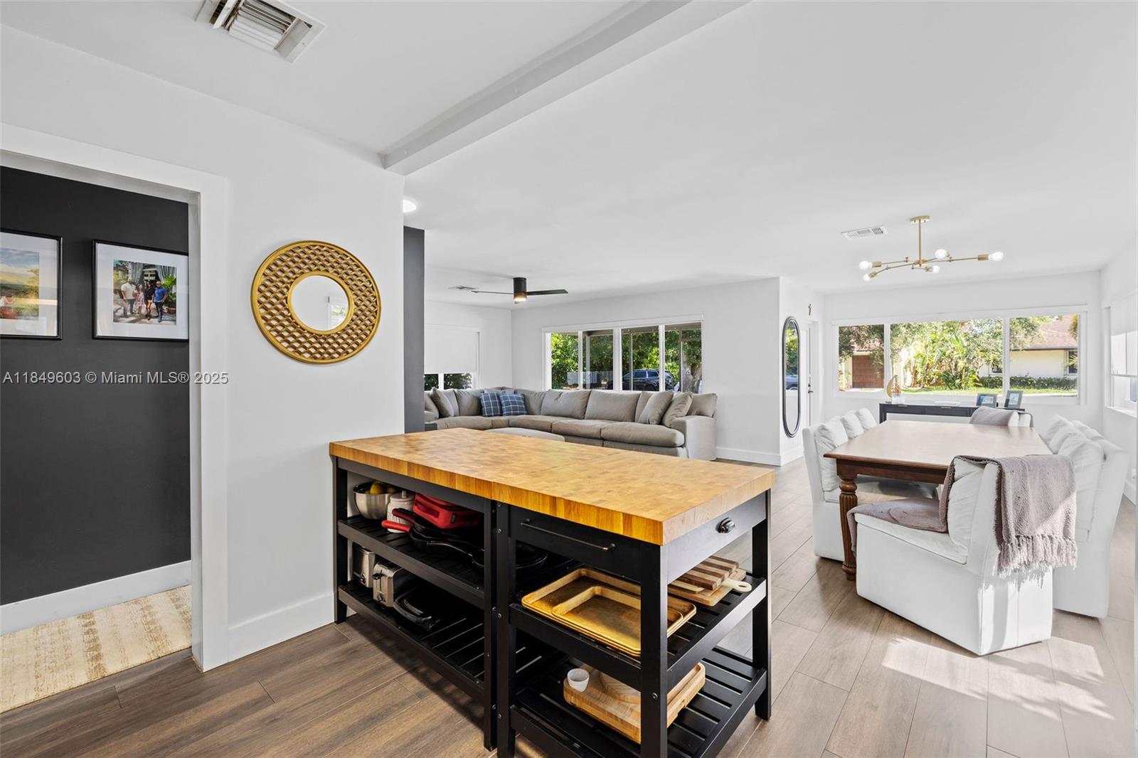 HOLLYWOOD - Residential