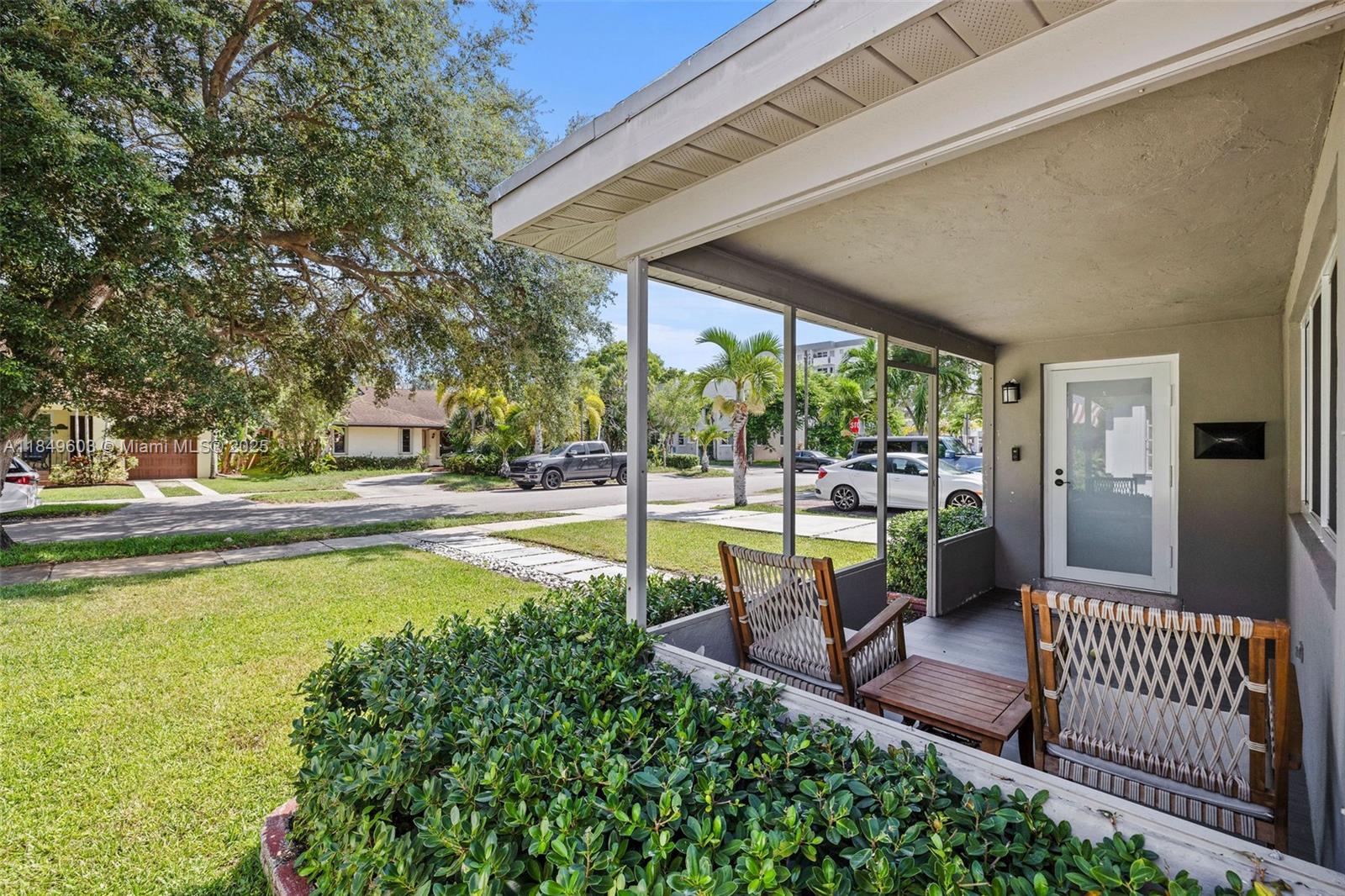 HOLLYWOOD - Residential