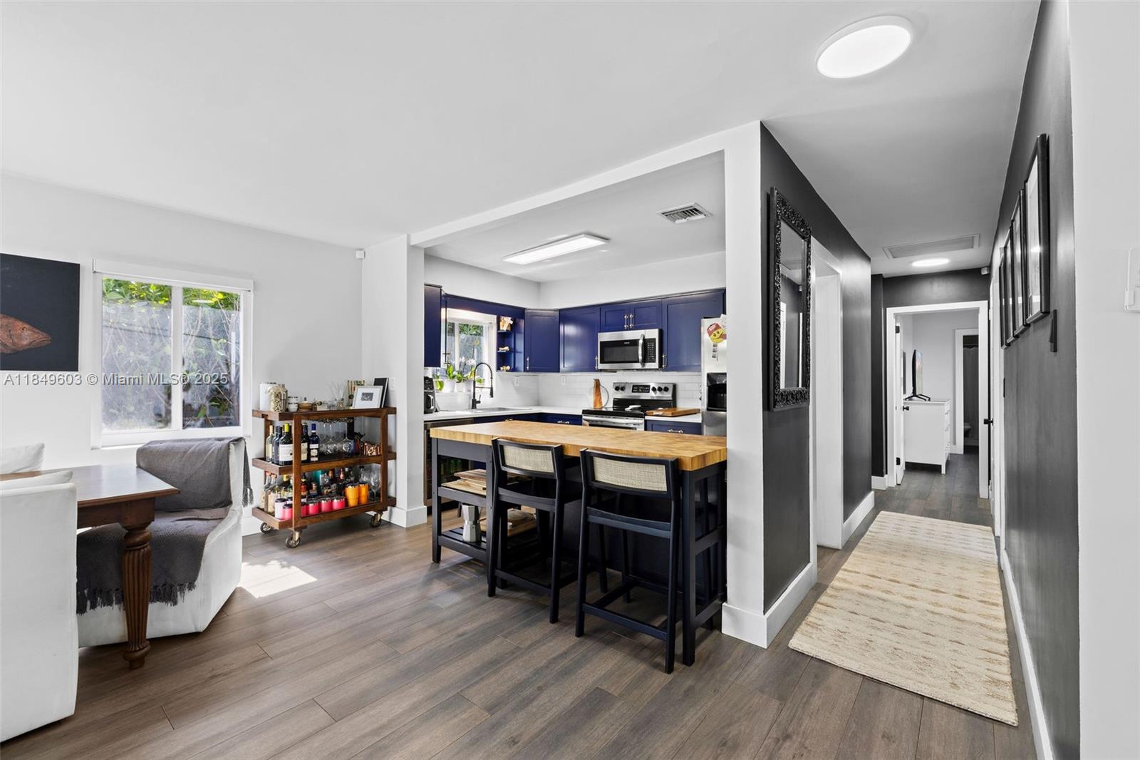 HOLLYWOOD - Residential