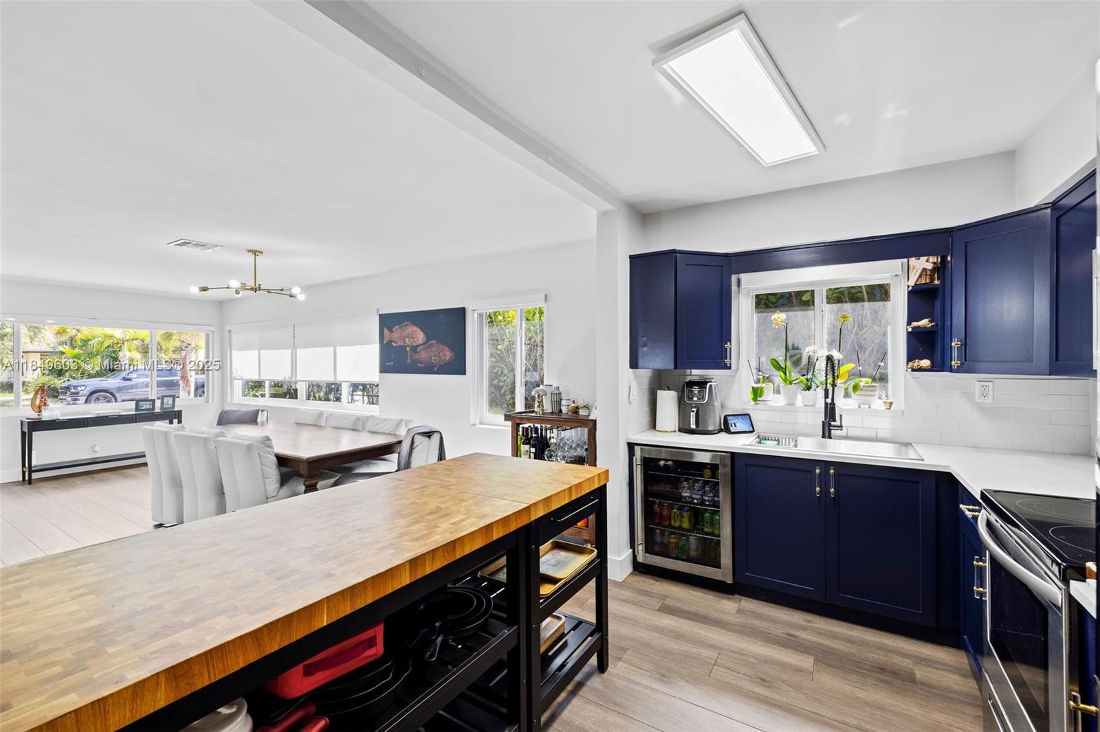 HOLLYWOOD - Residential