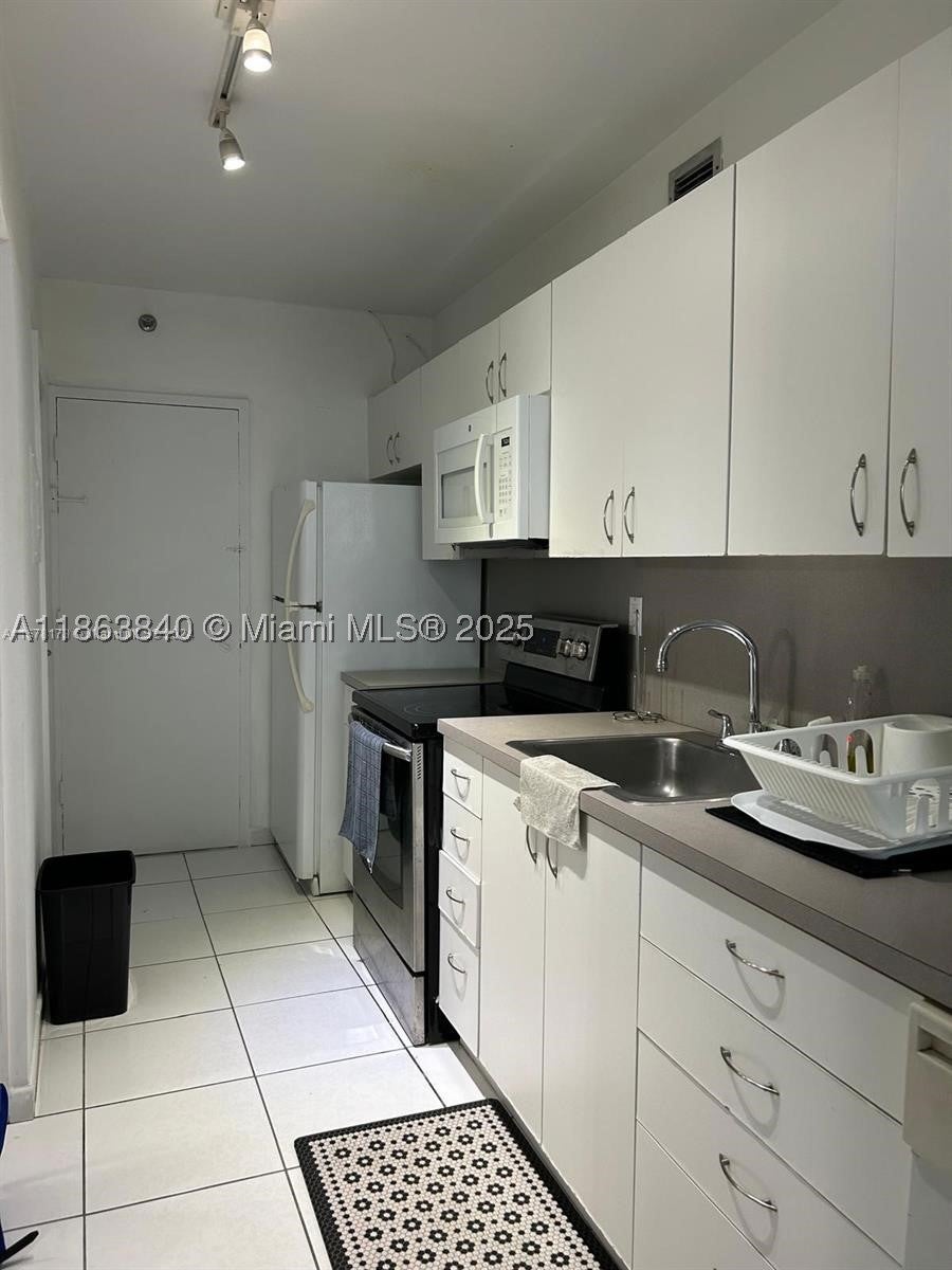100 Lincoln Rd 437