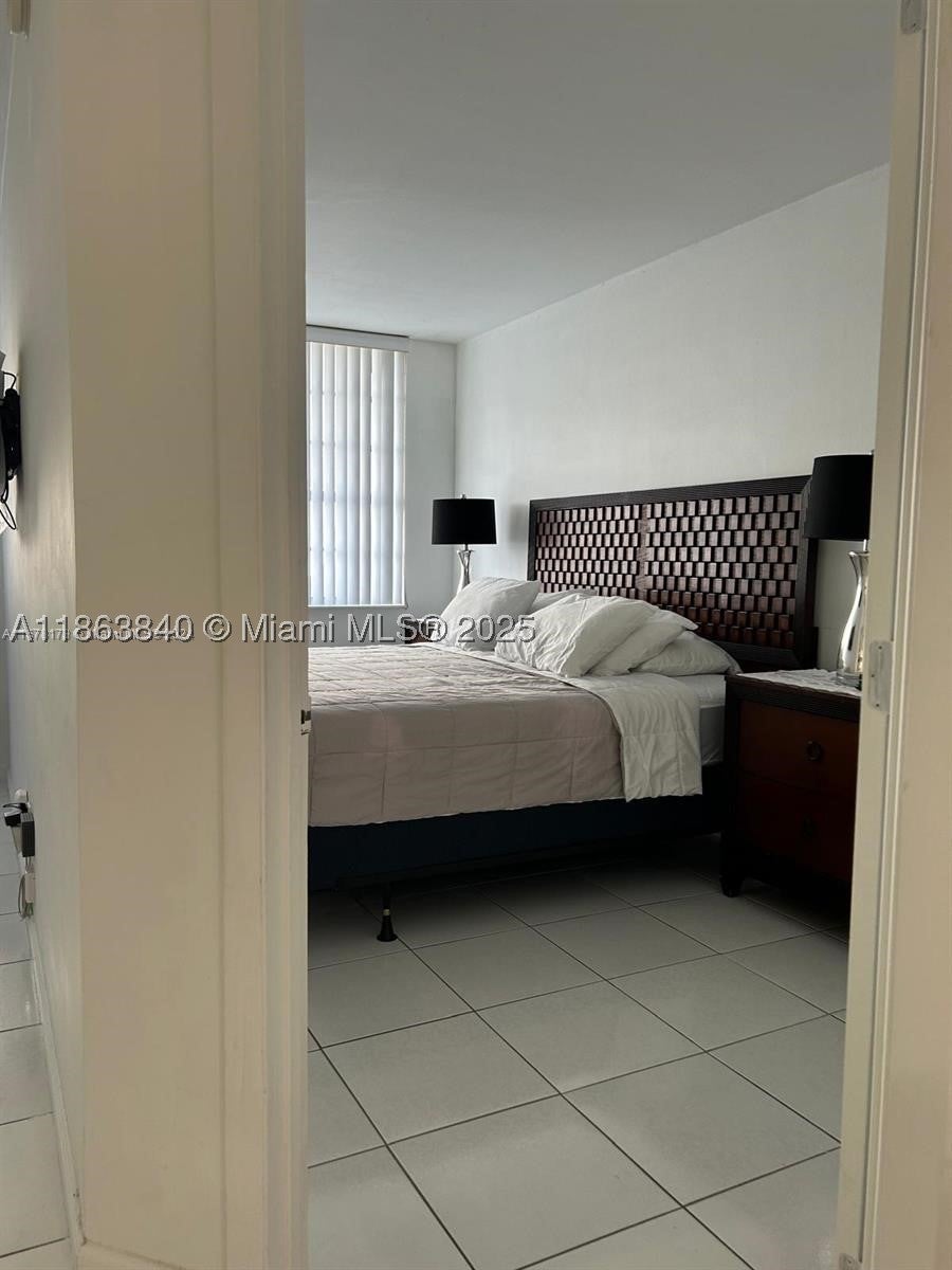 100 Lincoln Rd 437