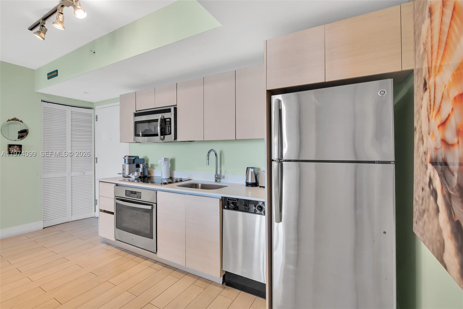 BEACHWALK CONDOMINIUM - Residential