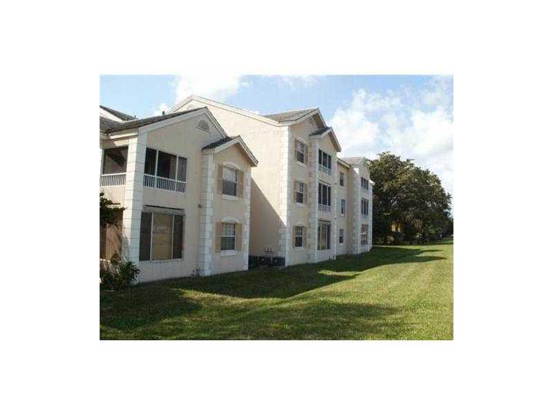 Beautifully Renovated Spacious 2/2 in well-maintained Community. Corner Unit. Kitchen with Granite Counter tops, Tile floors throughout. Ceiling fans. Walking Closet. Full size Washer and Dryer inside. Screened balcony. Live in a Resort Style community w/ tons of amenities 3-pools, Clubhouse, Fitness center, Jacuzzi, BBQ area. Complex is 24 hours security. Pets allowed with restrictions. Water included in rent. Close to transportation, I-95, Ft.Lauderdale, Las Olas, Beaches and much more!