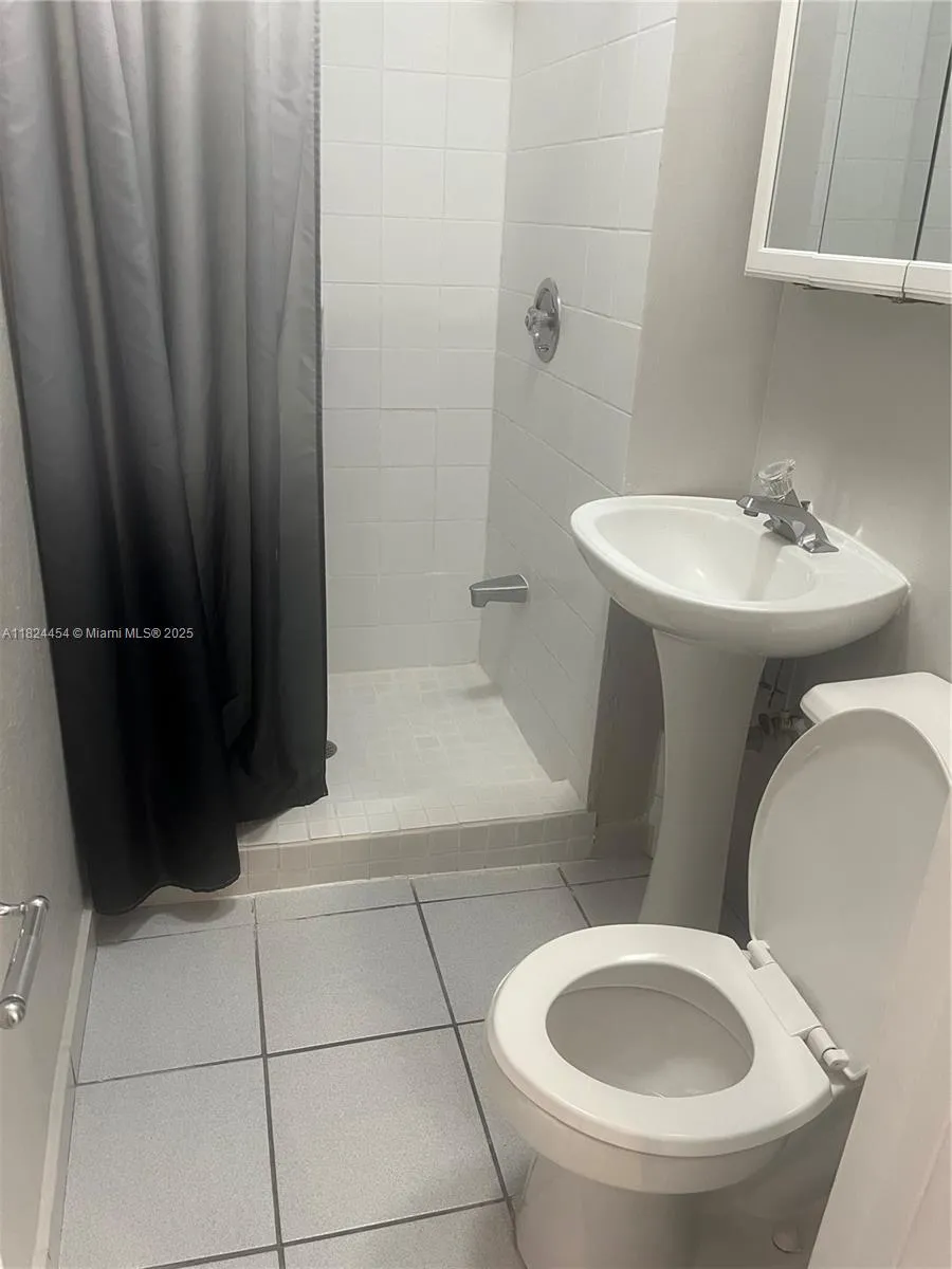 Miami, Florida 33133, United States, ,1 BathroomBathrooms,Residential,Active,153713