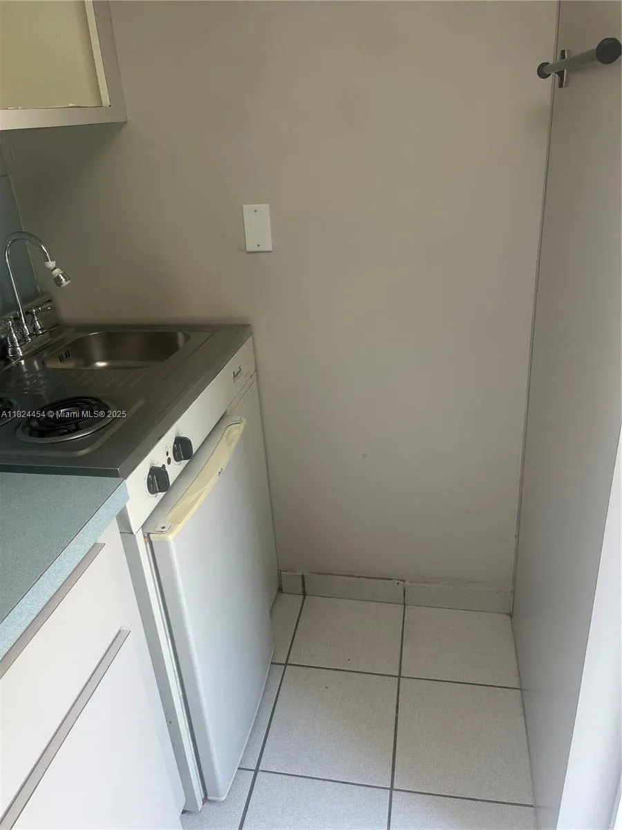 Miami, Florida 33133, United States, ,1 BathroomBathrooms,Residential,Active,153713