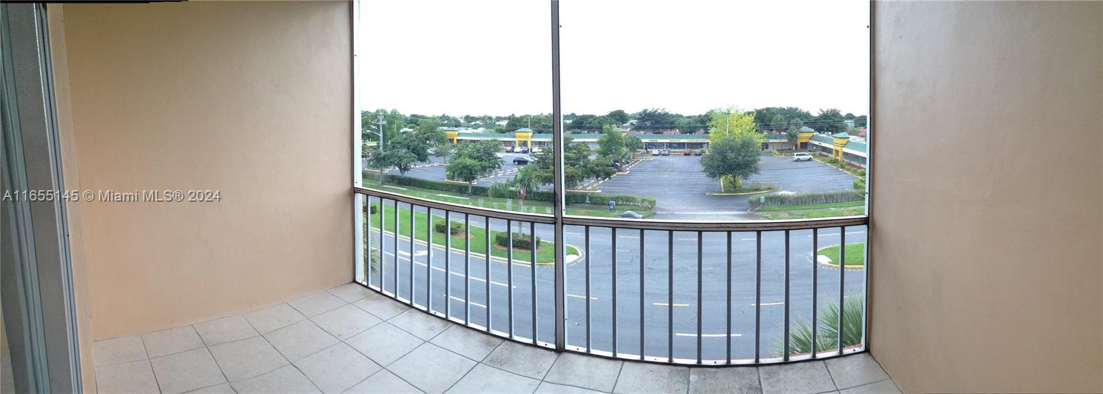 ORIOLE GOLF & TENNIS CLUB - Residential