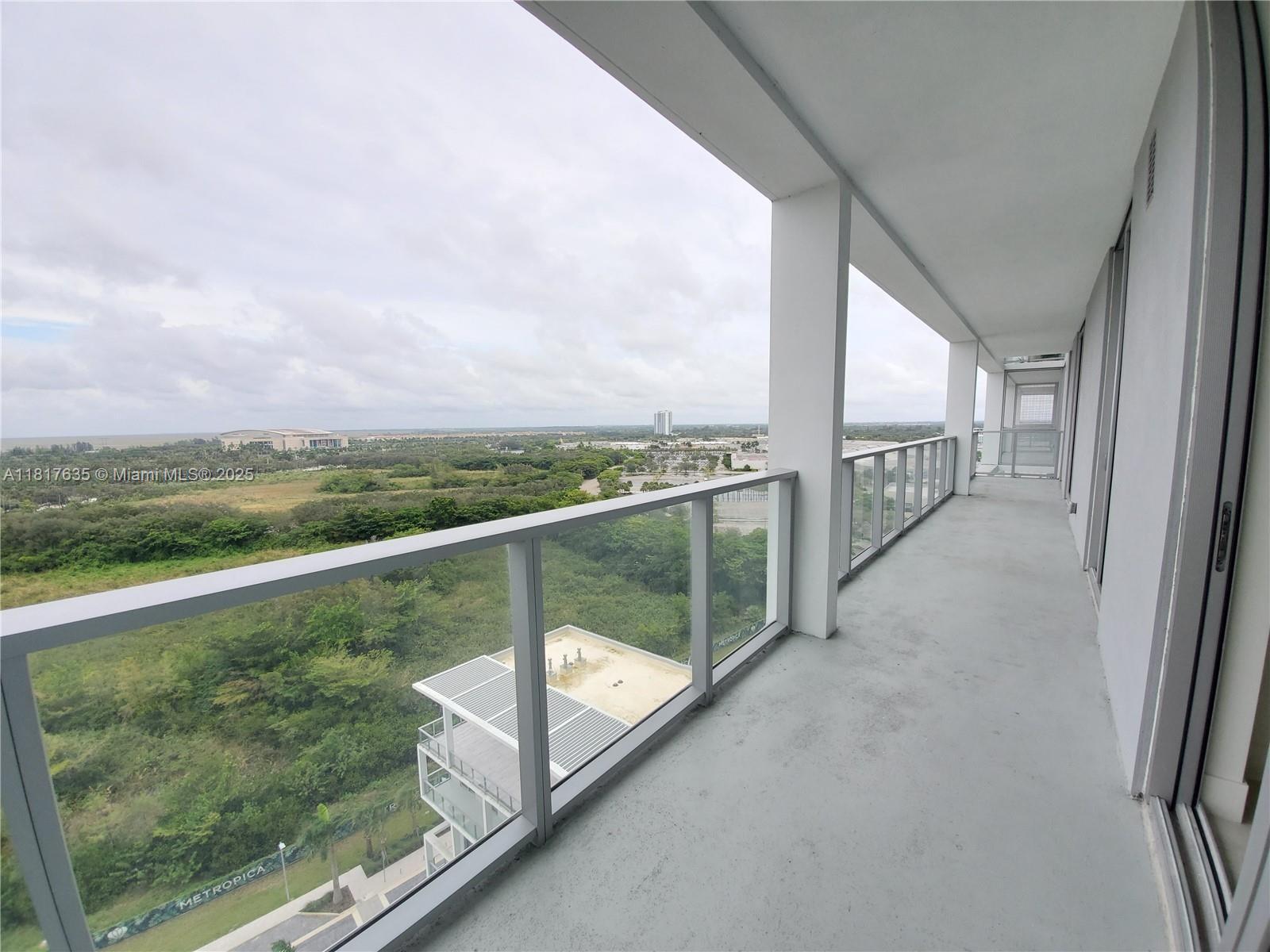 METROPICA NORTH TOWER ONE - Residential