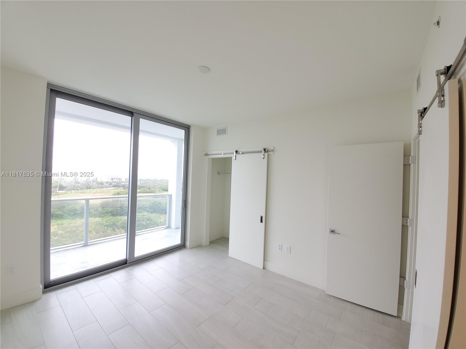 METROPICA NORTH TOWER ONE - Residential