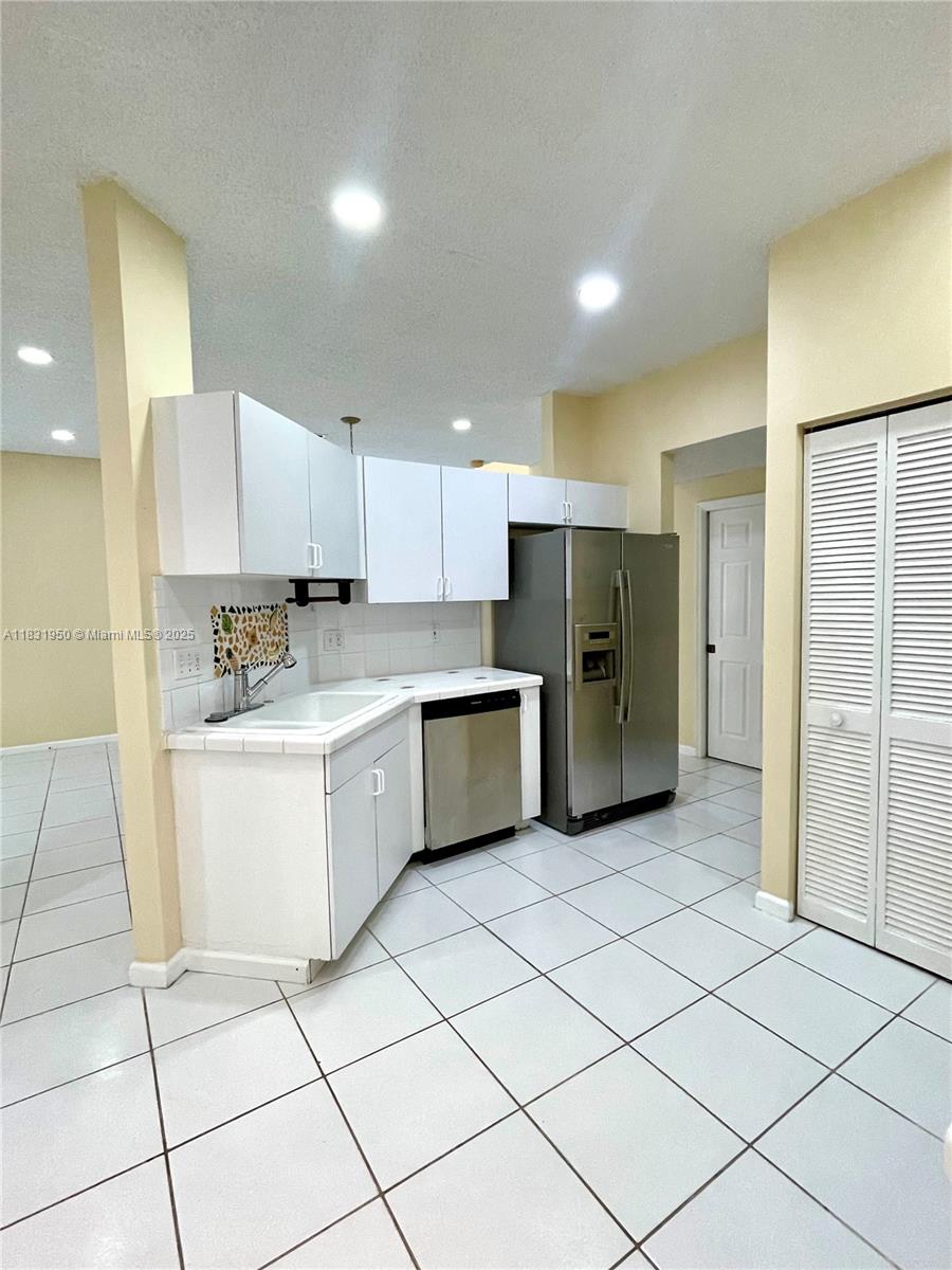OAKWOOD - Residential Lease