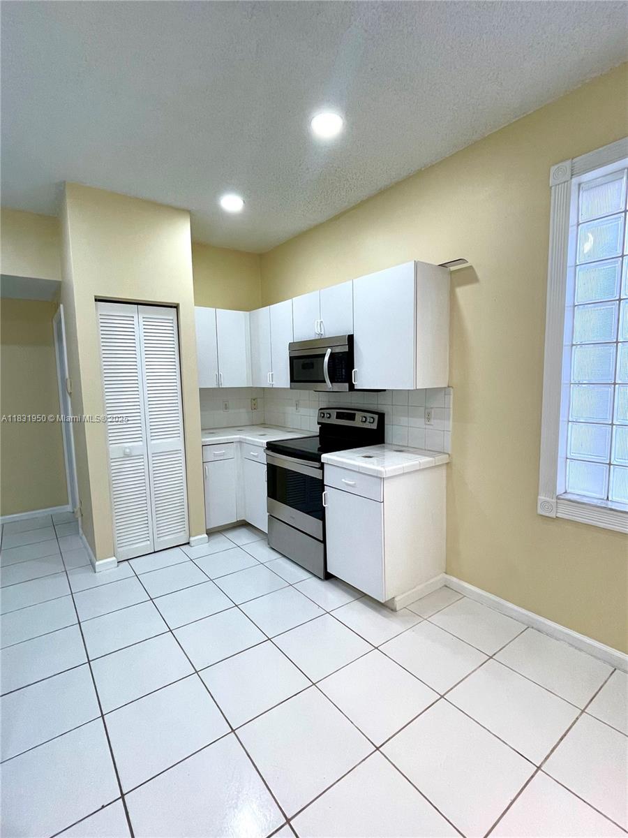 OAKWOOD - Residential Lease