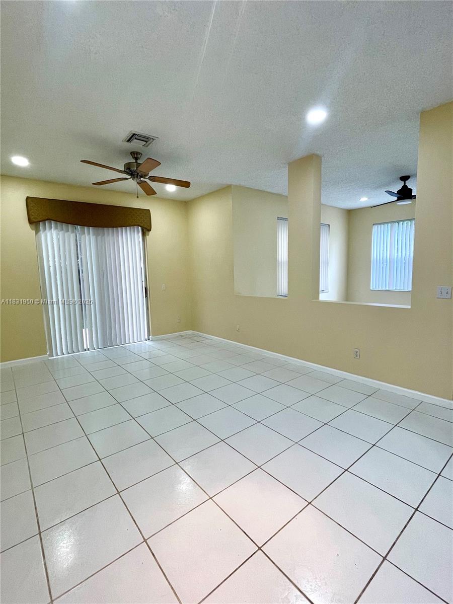OAKWOOD - Residential Lease