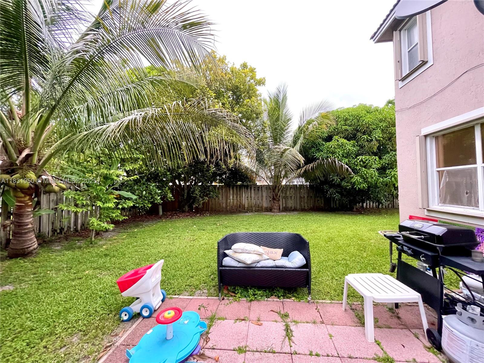 160 NW 97th Ter