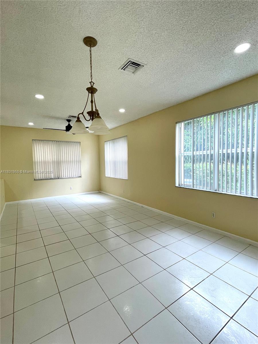 OAKWOOD - Residential Lease