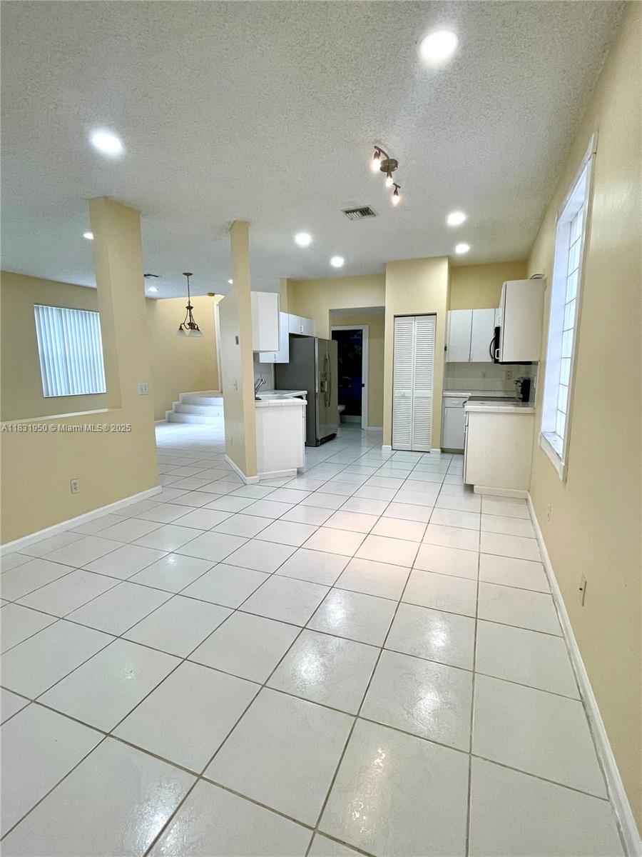 OAKWOOD - Residential Lease