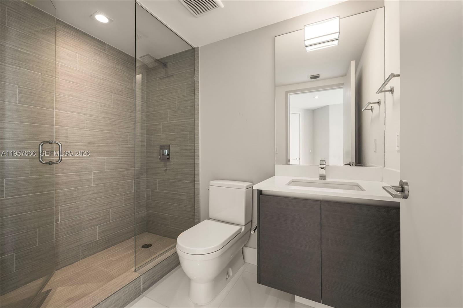 PARQUE TOWERS CONDO - Residential