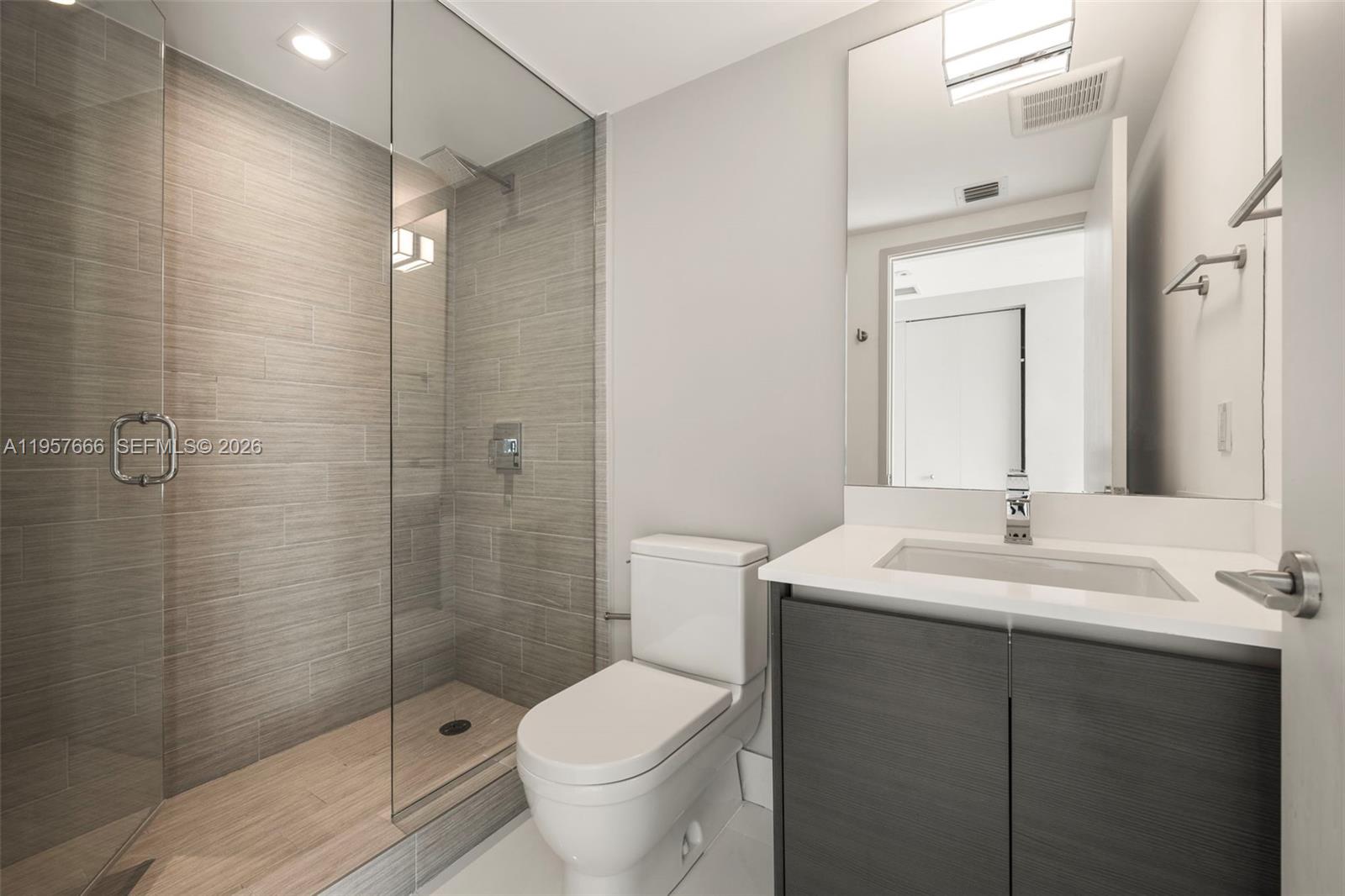 PARQUE TOWERS CONDO - Residential