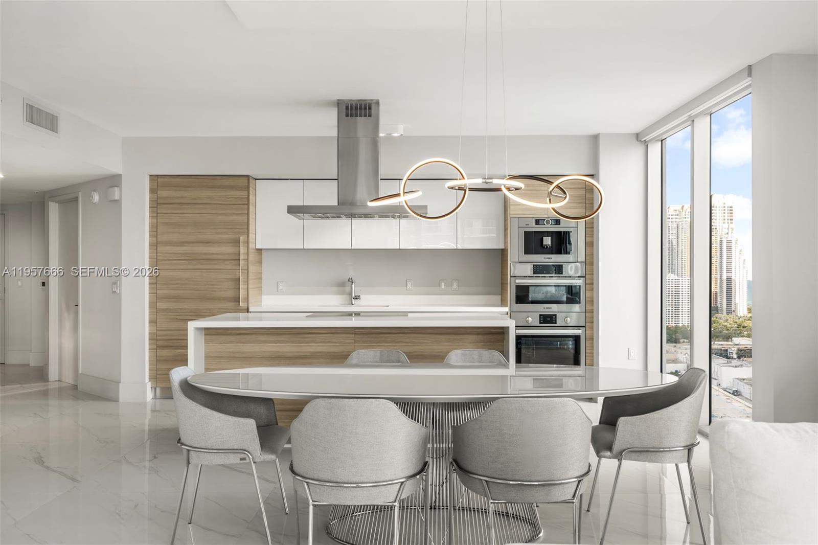 PARQUE TOWERS CONDO - Residential