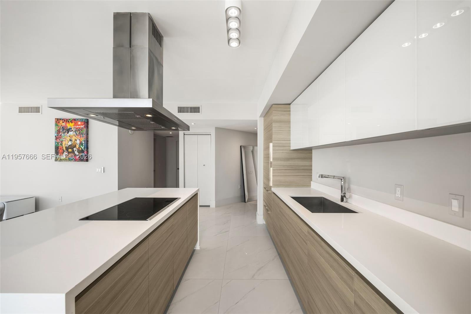 PARQUE TOWERS CONDO - Residential