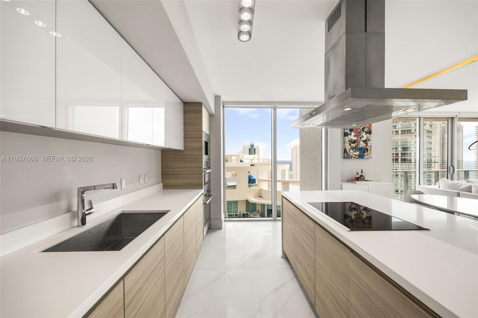 PARQUE TOWERS CONDO - Residential