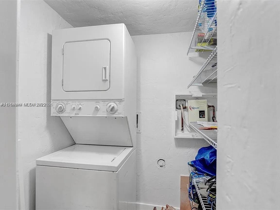 JEFFERSON COURT CONDO - Residential