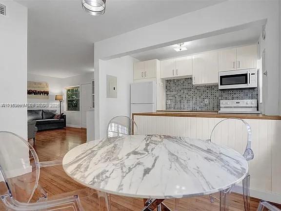 JEFFERSON COURT CONDO - Residential