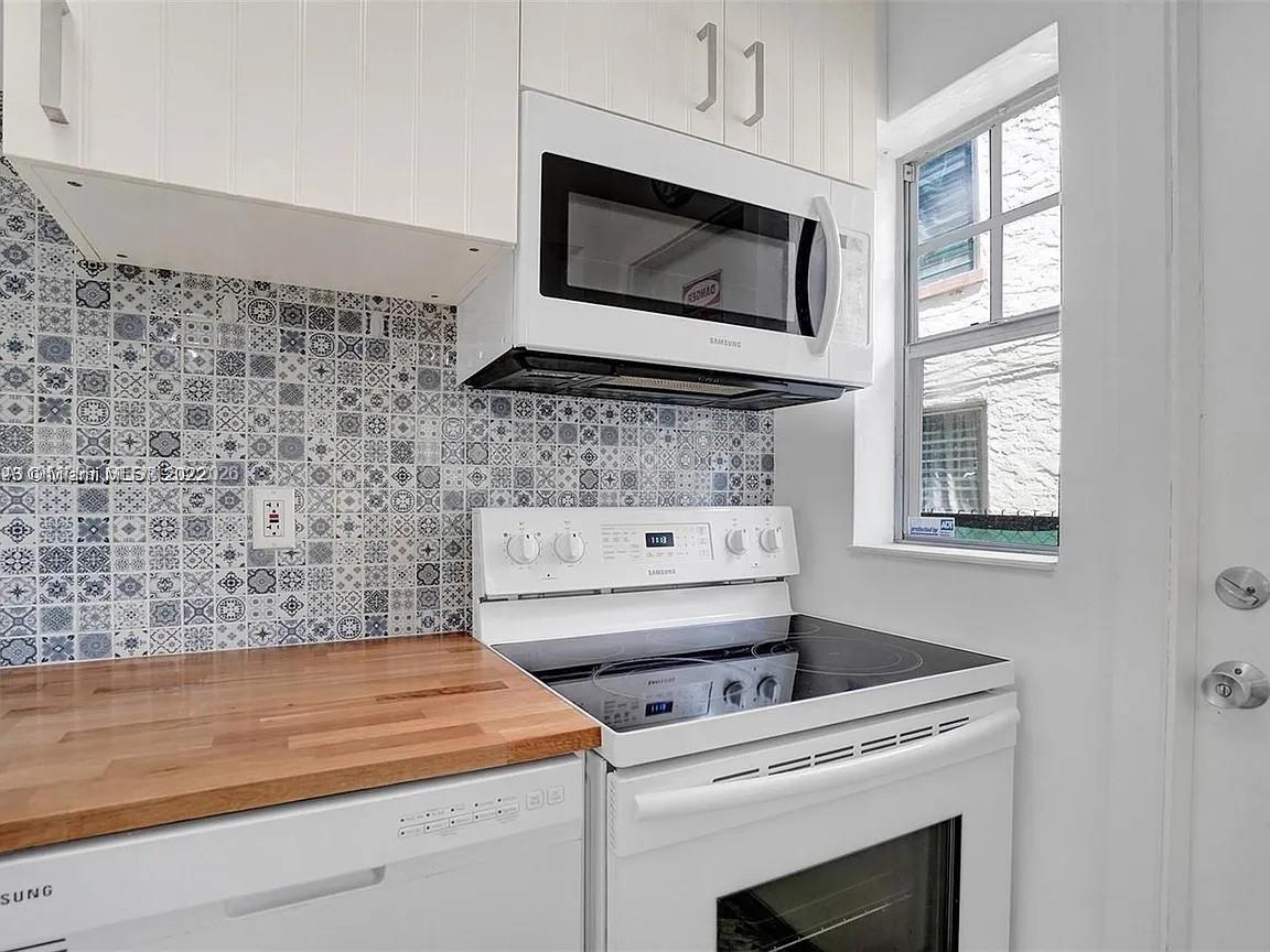 JEFFERSON COURT CONDO - Residential