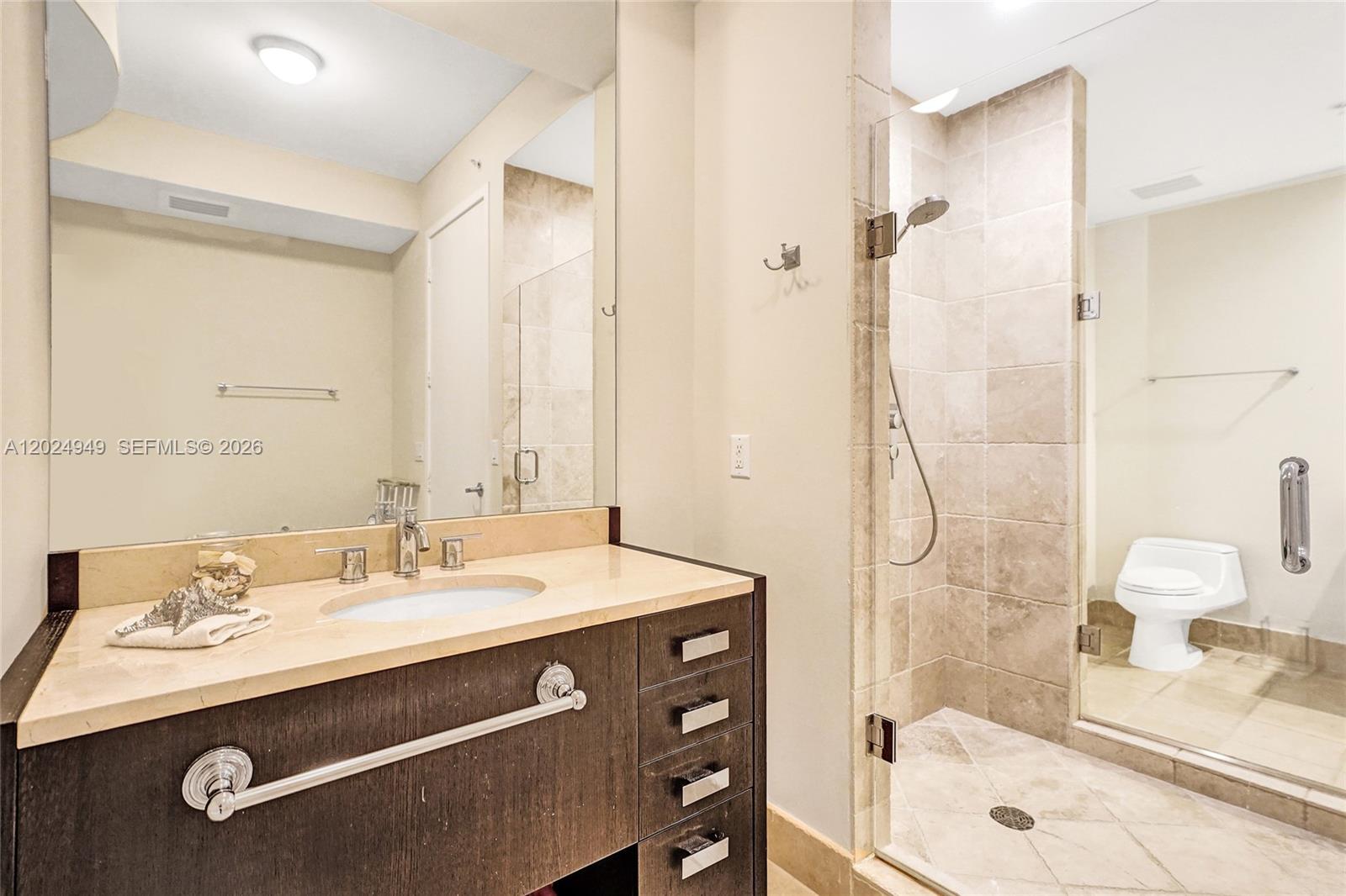 TRUMP ROYALE CONDO - Residential