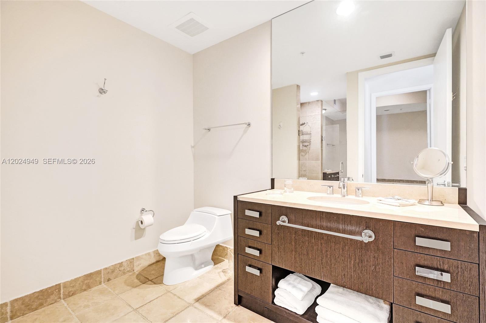 TRUMP ROYALE CONDO - Residential