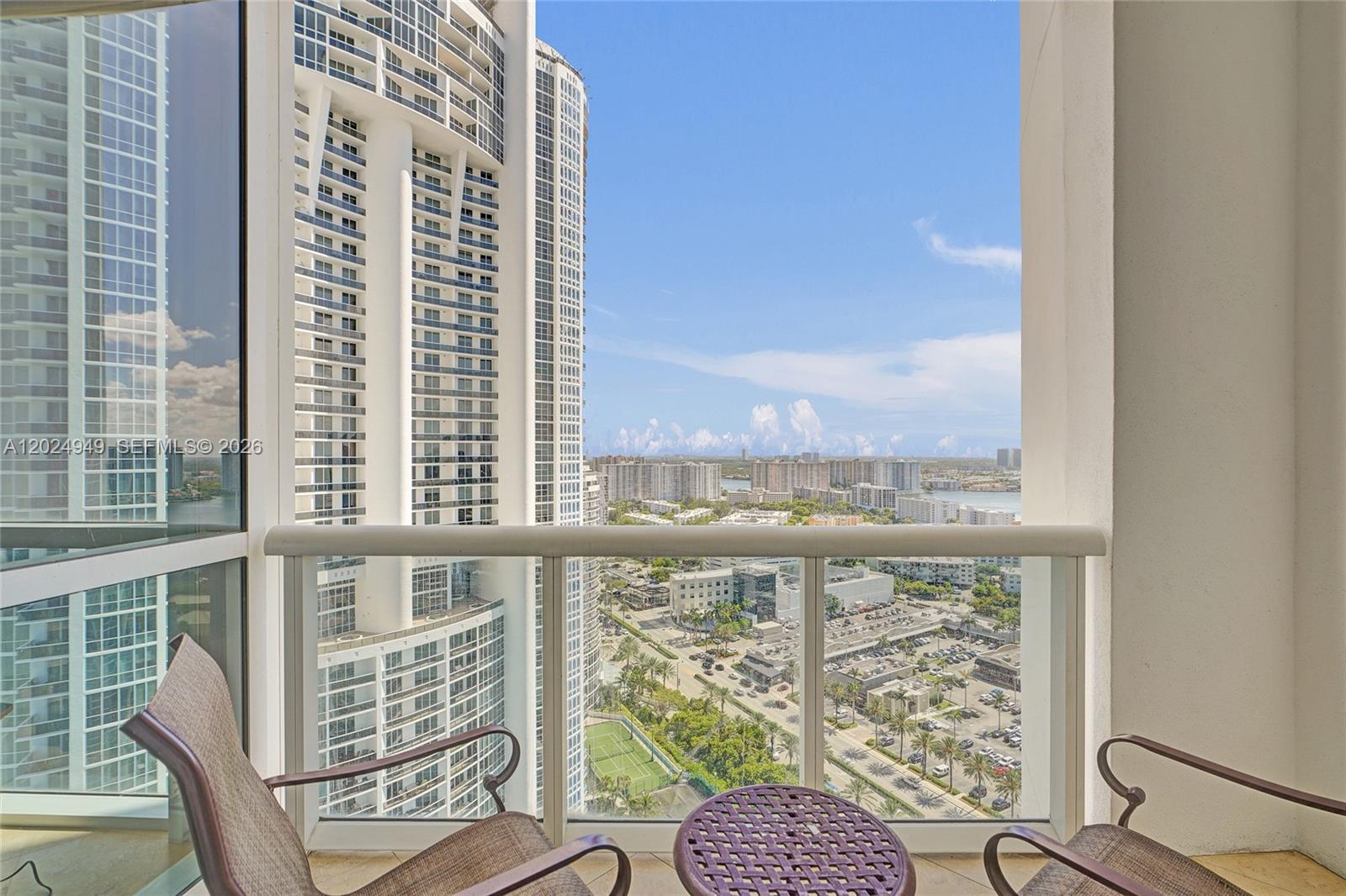 TRUMP ROYALE CONDO - Residential