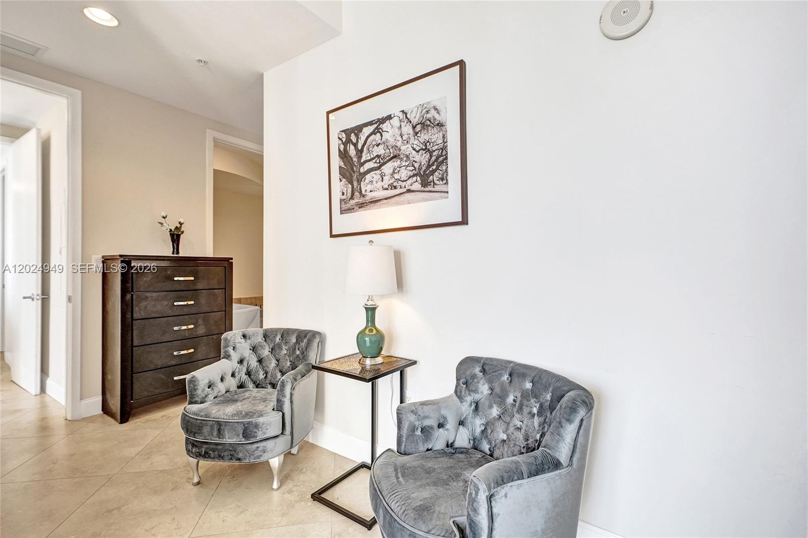 TRUMP ROYALE CONDO - Residential