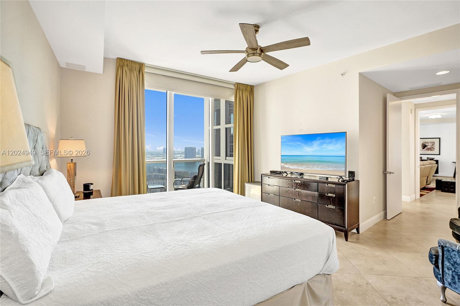 TRUMP ROYALE CONDO - Residential