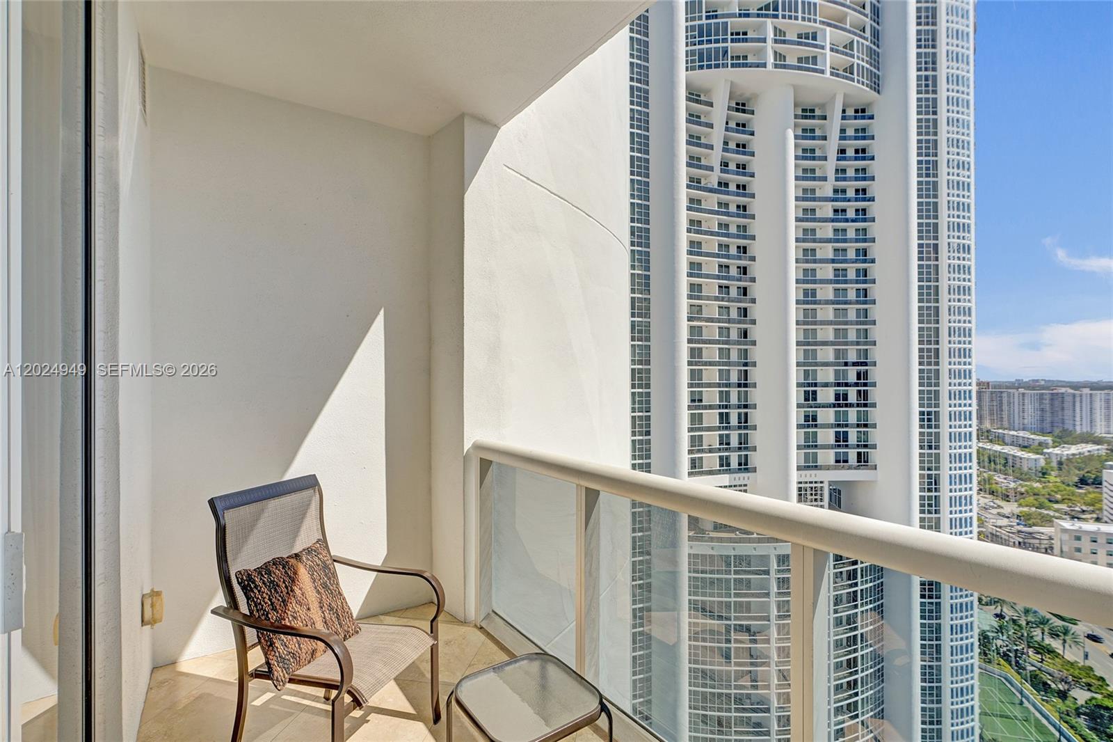 TRUMP ROYALE CONDO - Residential