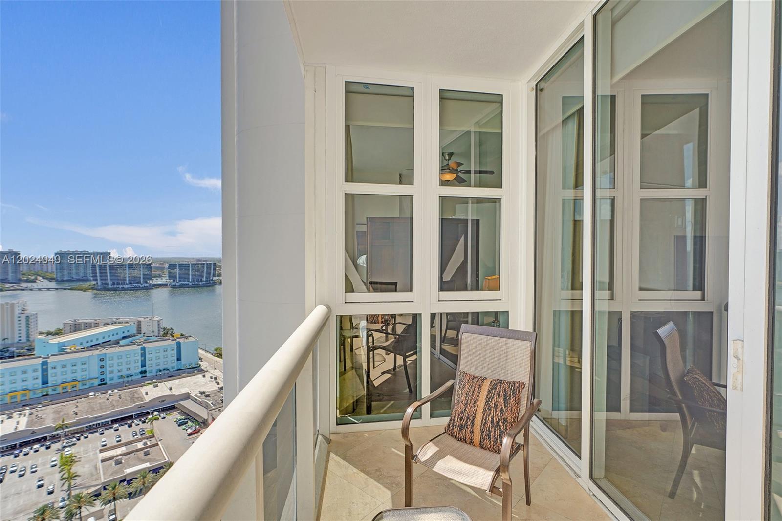TRUMP ROYALE CONDO - Residential