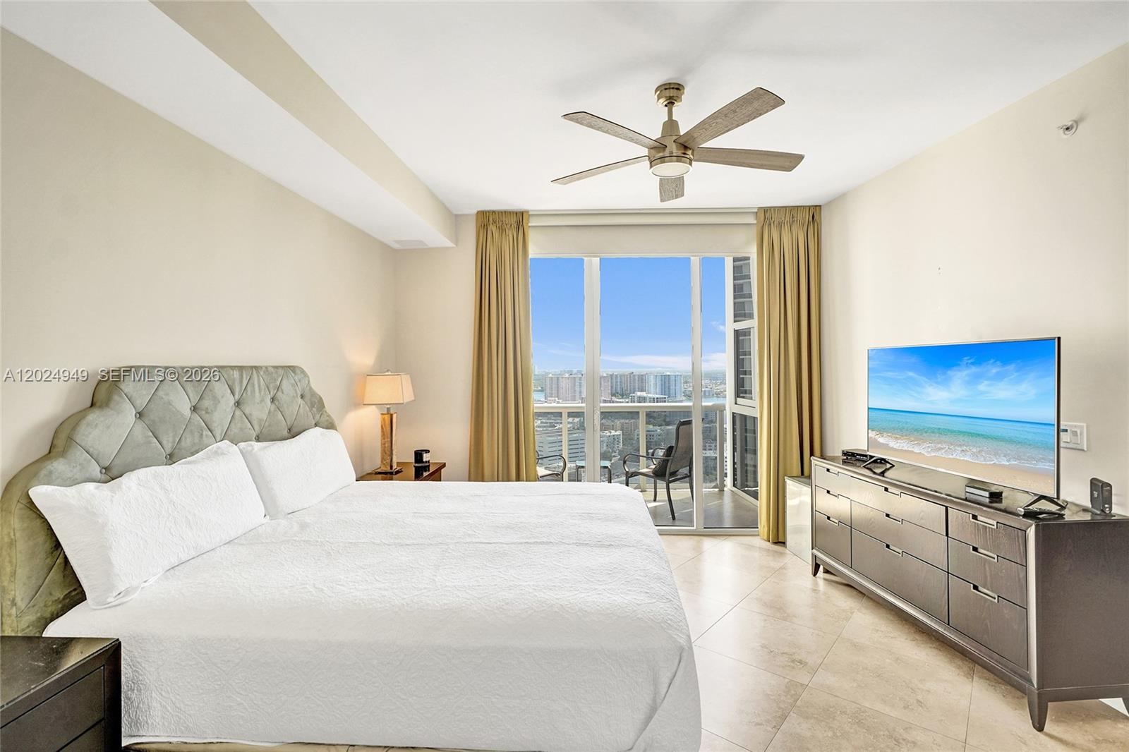 TRUMP ROYALE CONDO - Residential