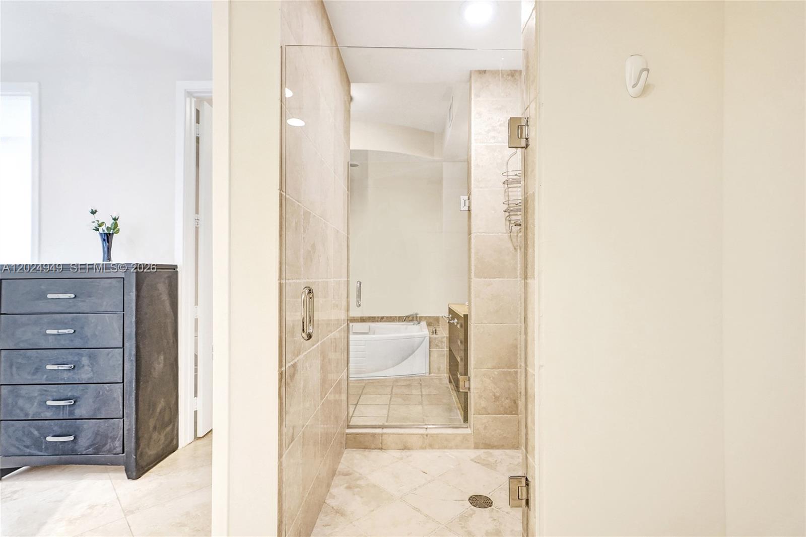 TRUMP ROYALE CONDO - Residential