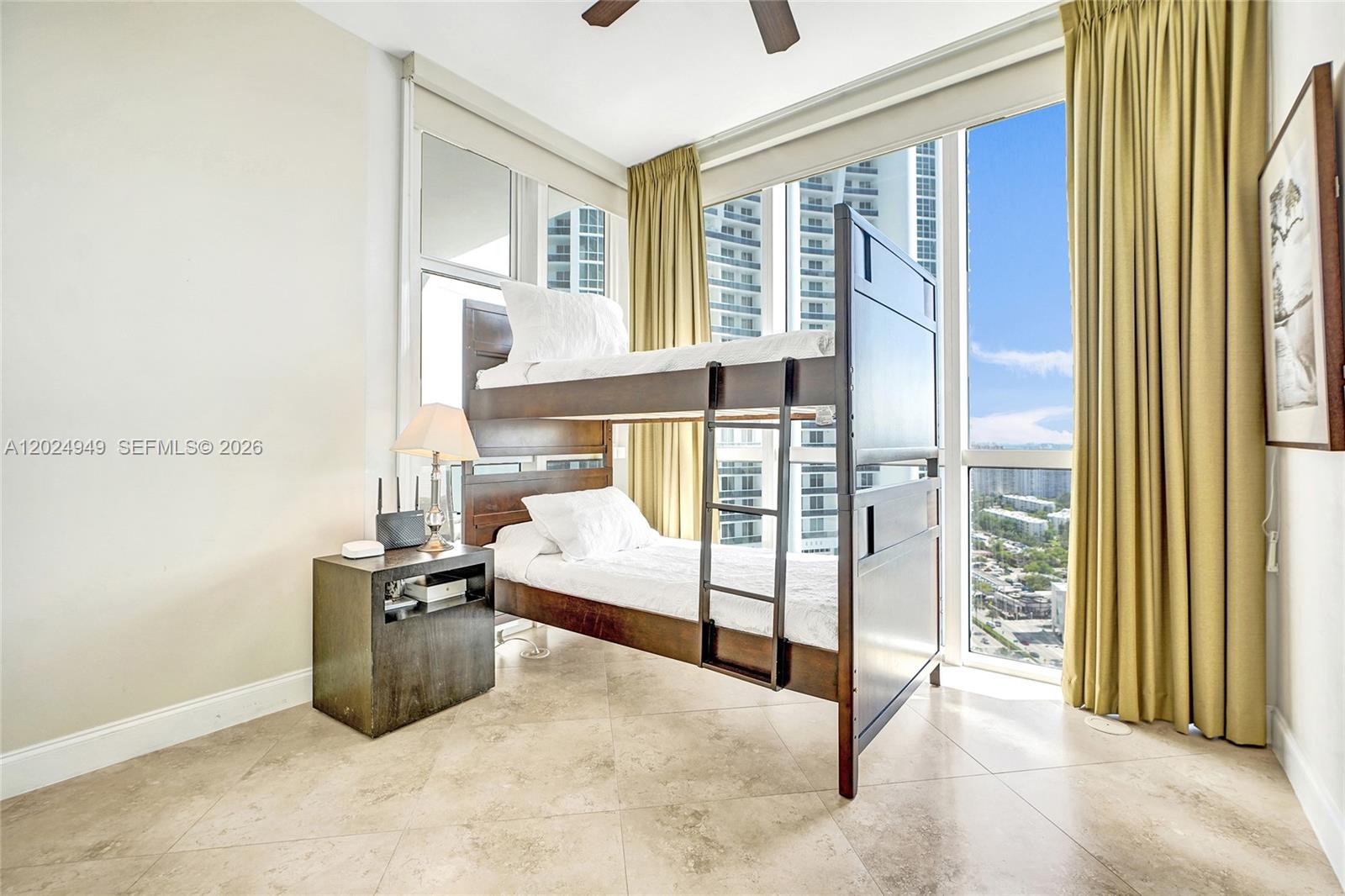 TRUMP ROYALE CONDO - Residential