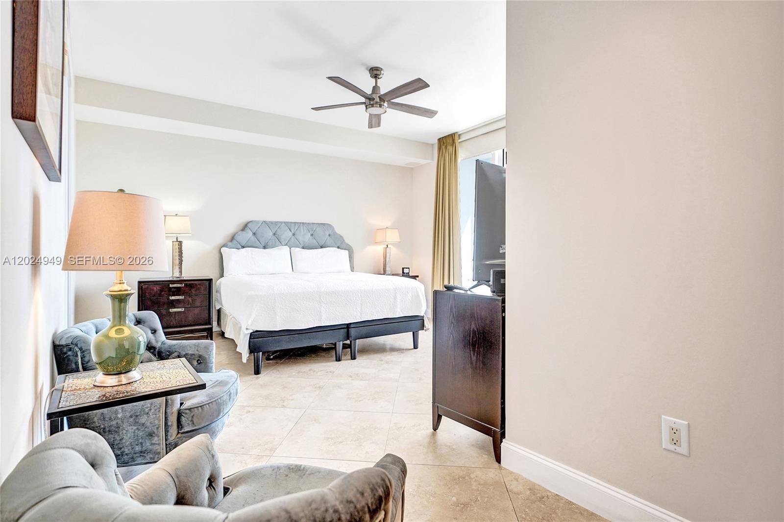 TRUMP ROYALE CONDO - Residential