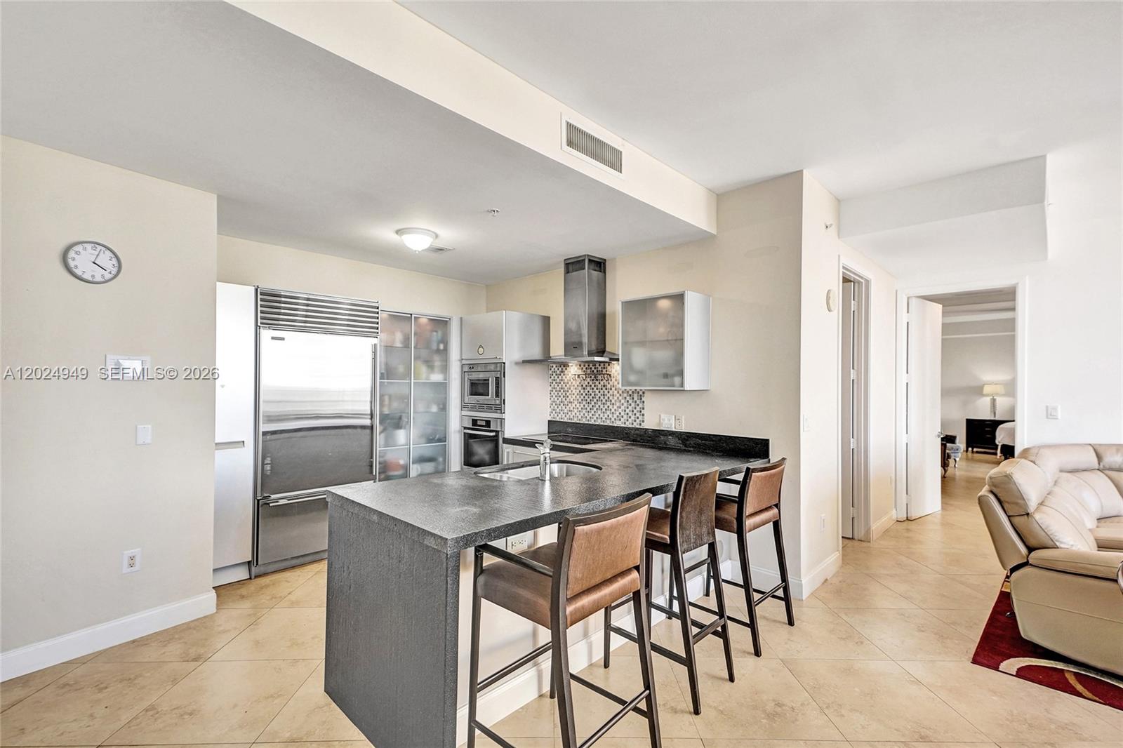 TRUMP ROYALE CONDO - Residential