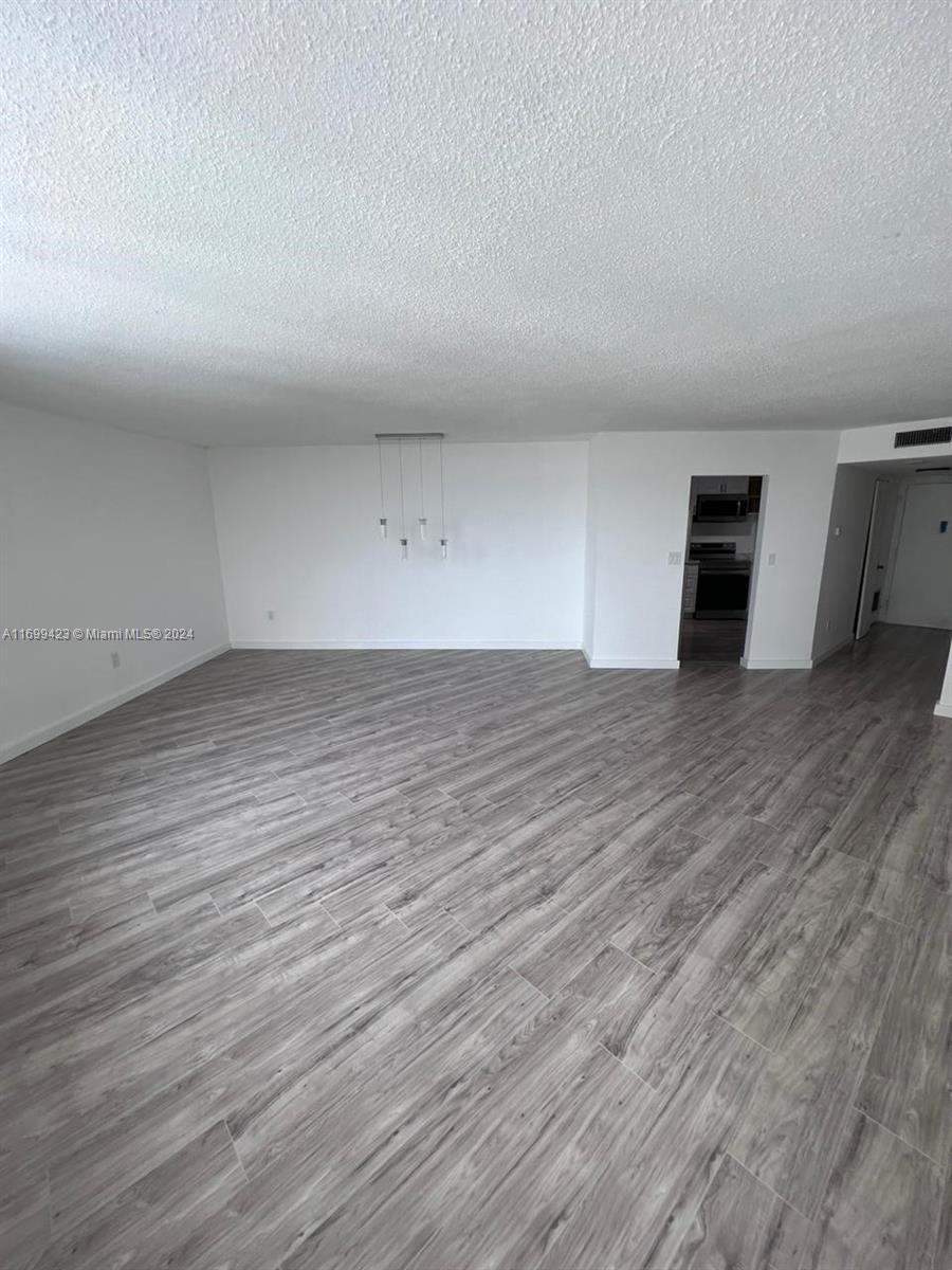 COMMODORE PLAZA CONDO - Residential