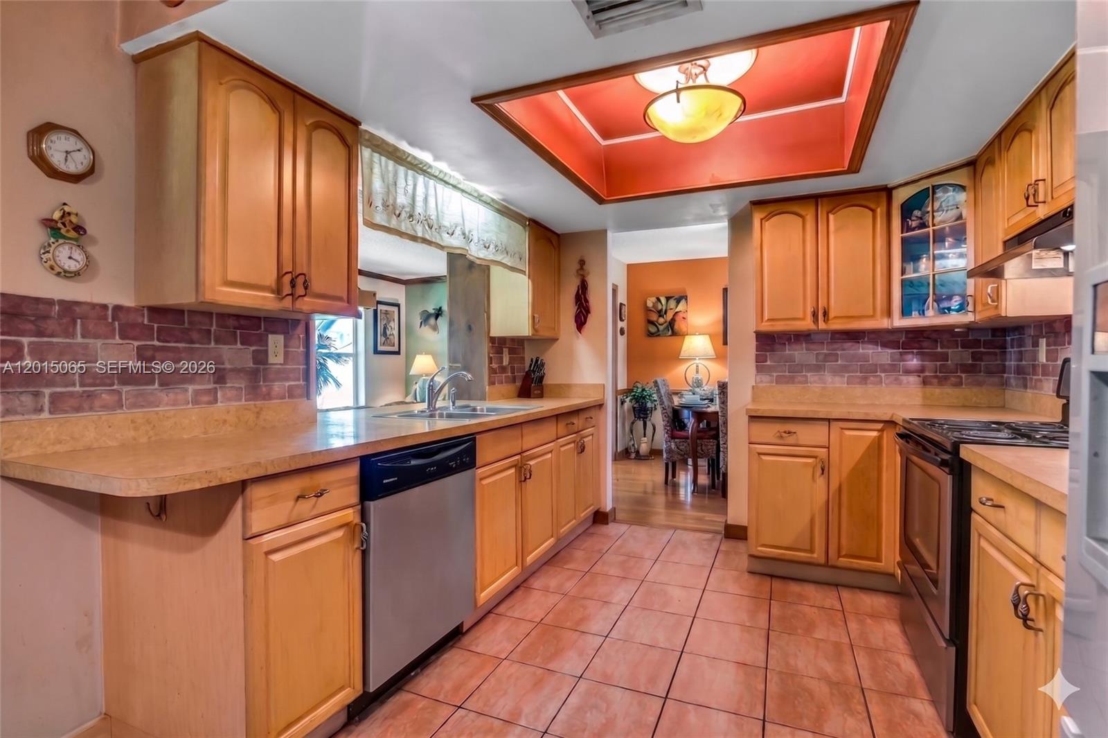 MAINLANDS OF TAMARAC LAKE - Residential