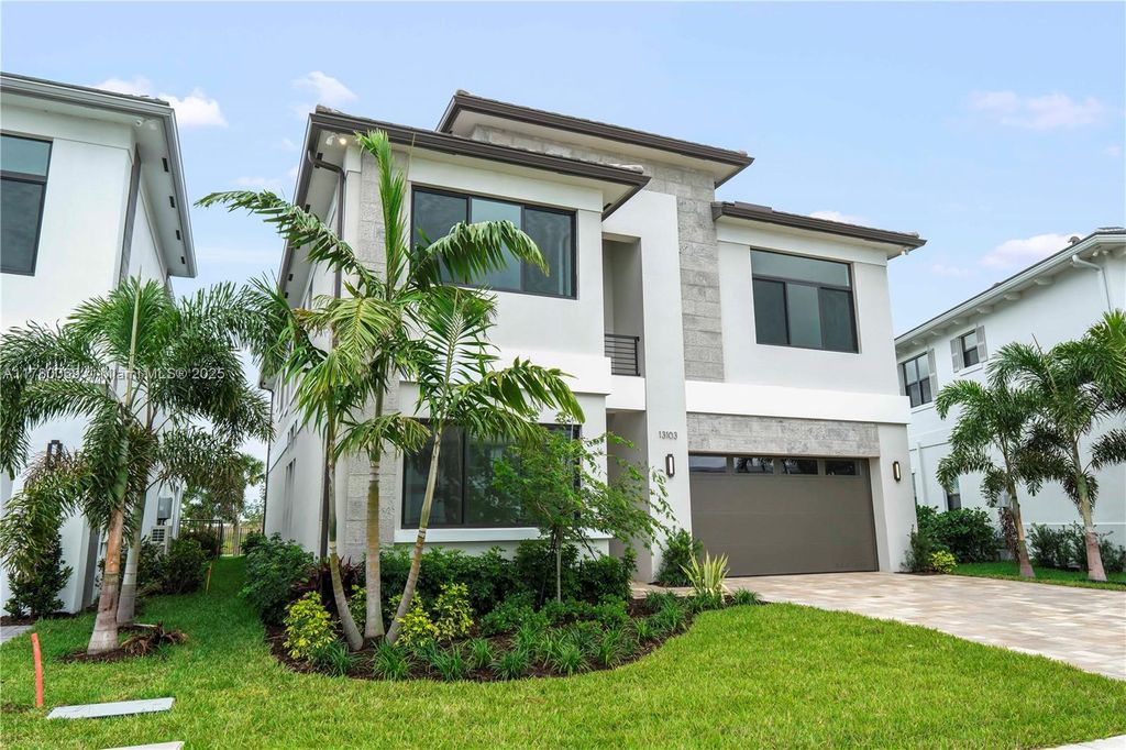 Photo of 13103 Feathering Way, Palm Beach Gardens, FL 33412 (MLS # A11780069)