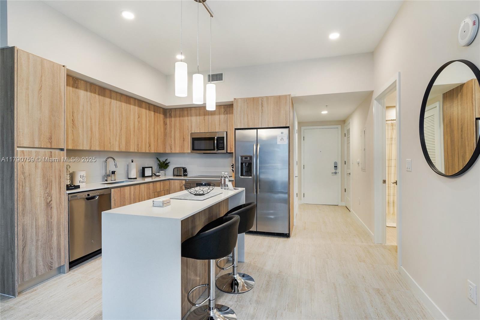 QUADRO CONDO - Residential