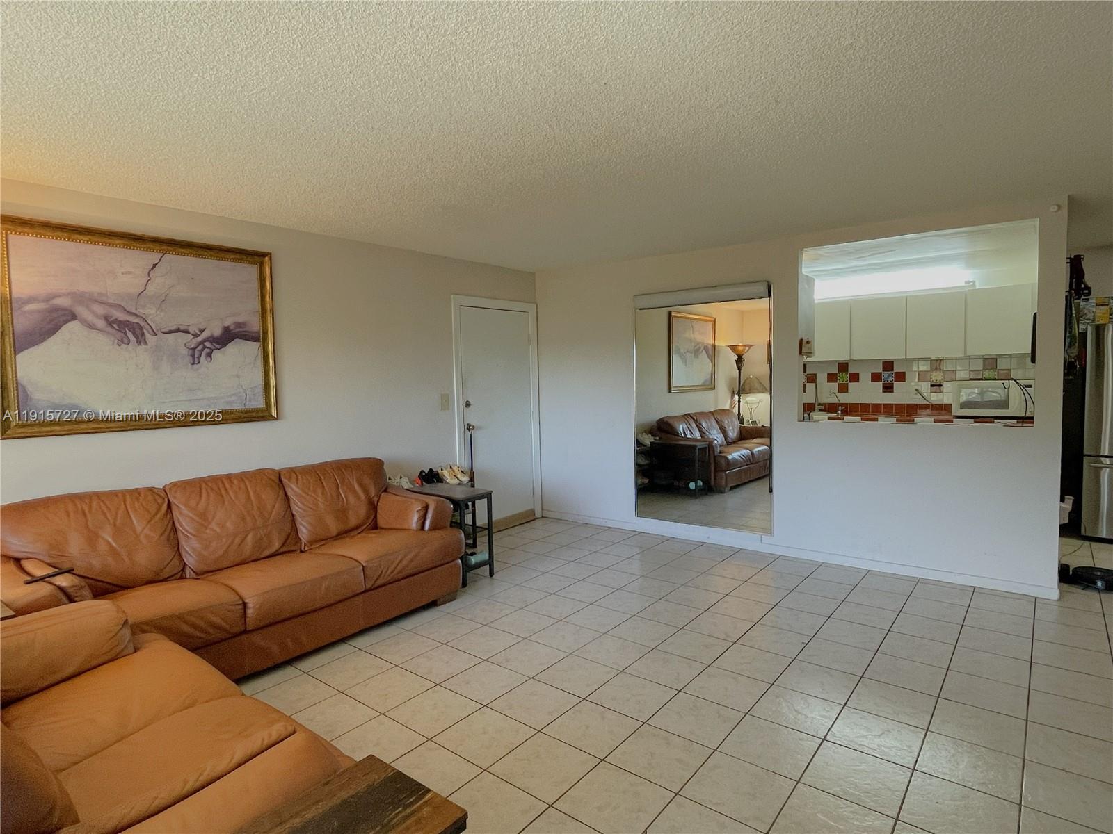 DADELAND GROVE CONDO - Residential