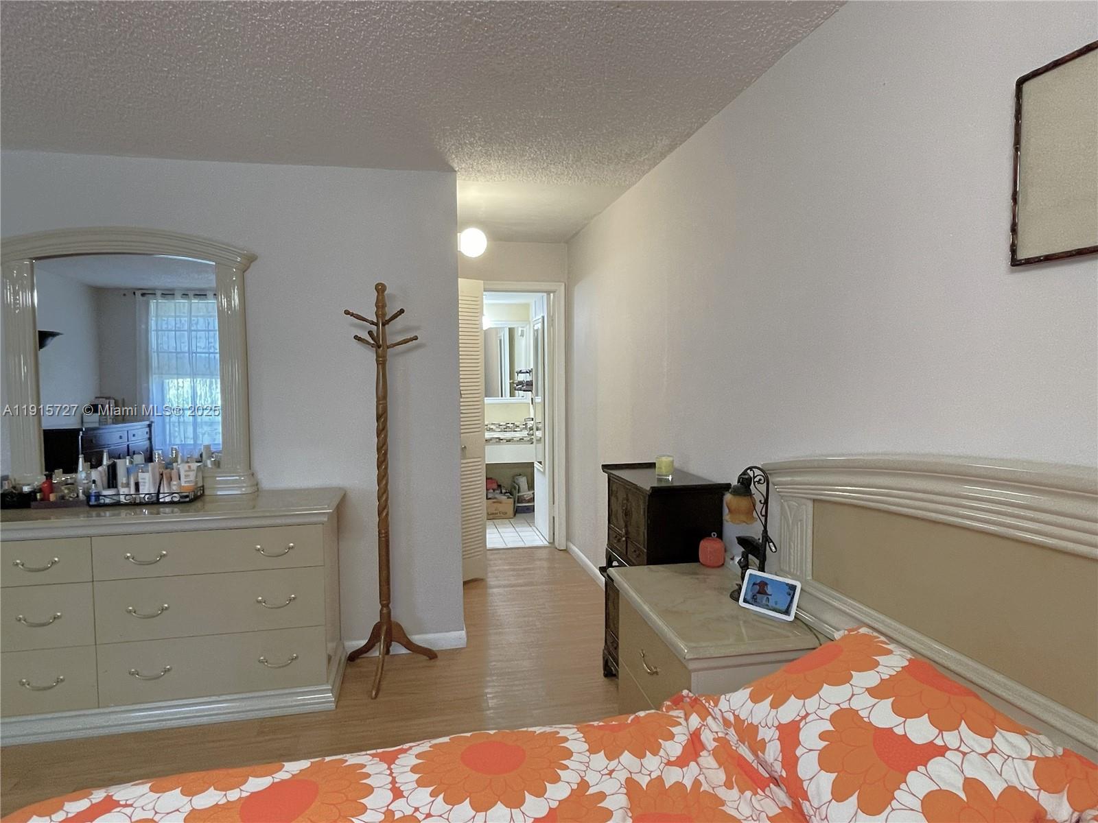 DADELAND GROVE CONDO - Residential